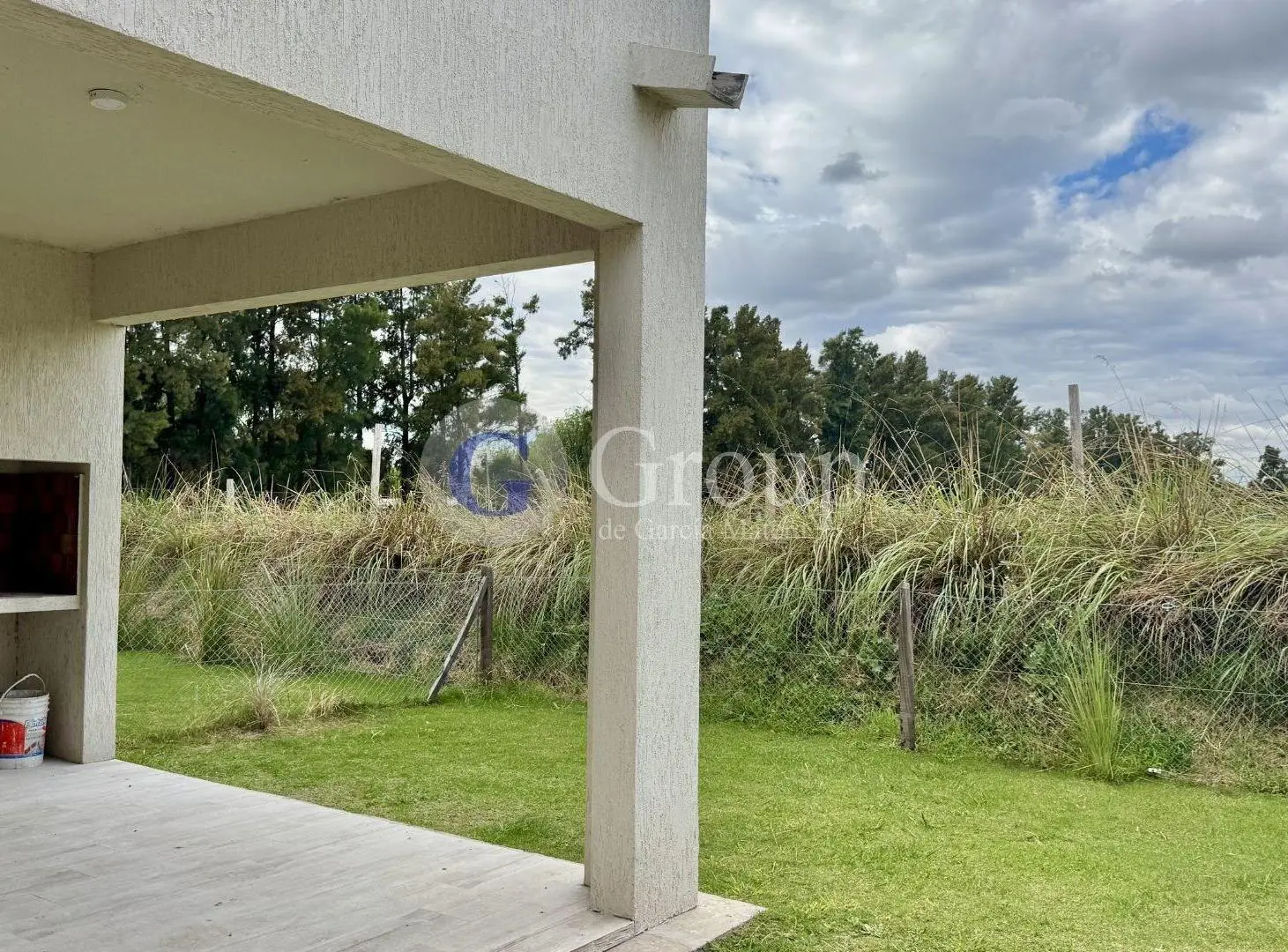 Casa duplex en alquiler con terraza en Chic Village, Pilar 4