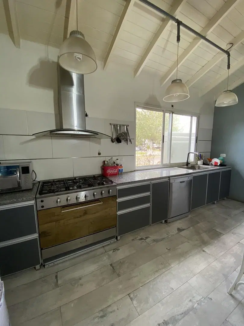 Casa en venta en Roble Joven, Pilar con pileta 5