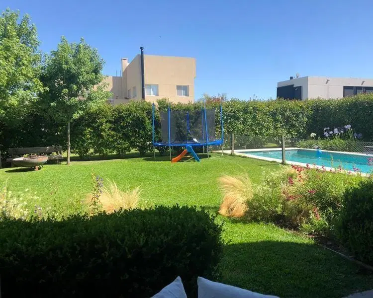 Casa en venta en Los Tacos, Pilar con pileta 1