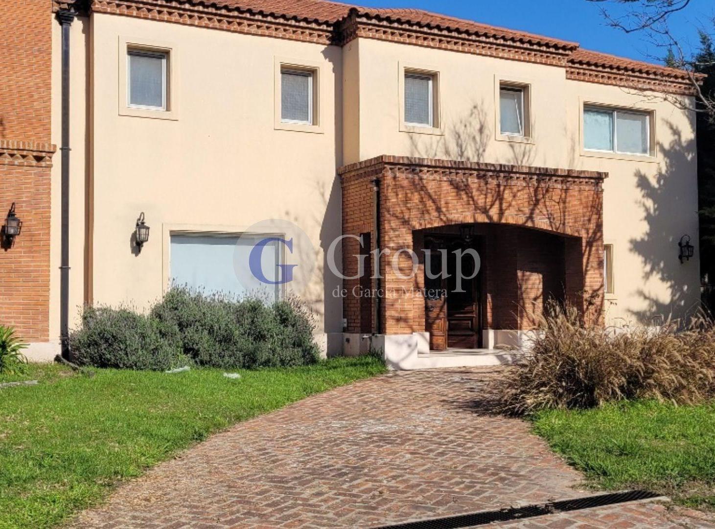 Casa en venta en Los Tacos, Pilar doble lote con pileta