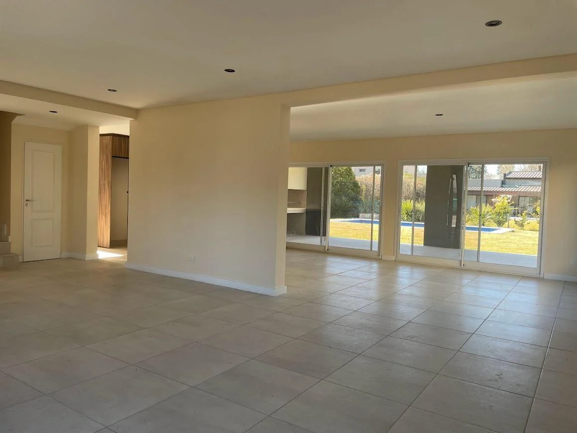 Casa en venta en Campo Grande, Pilar con pileta