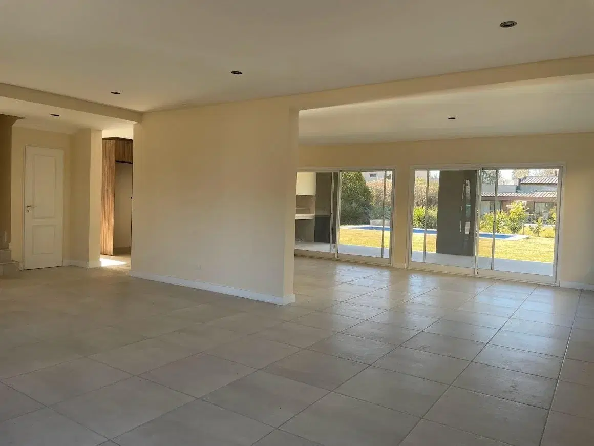 Casa en venta en Campo Grande, Pilar con pileta 5