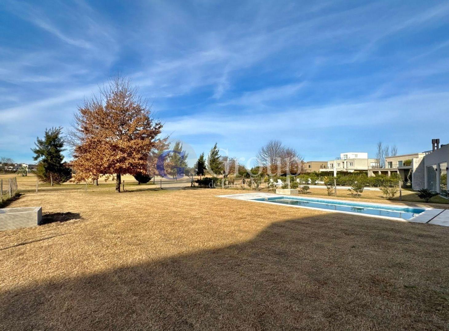 Casa a estrenar con vista al golf en venta en El Trébol, Haras Santa Maria, Escobar