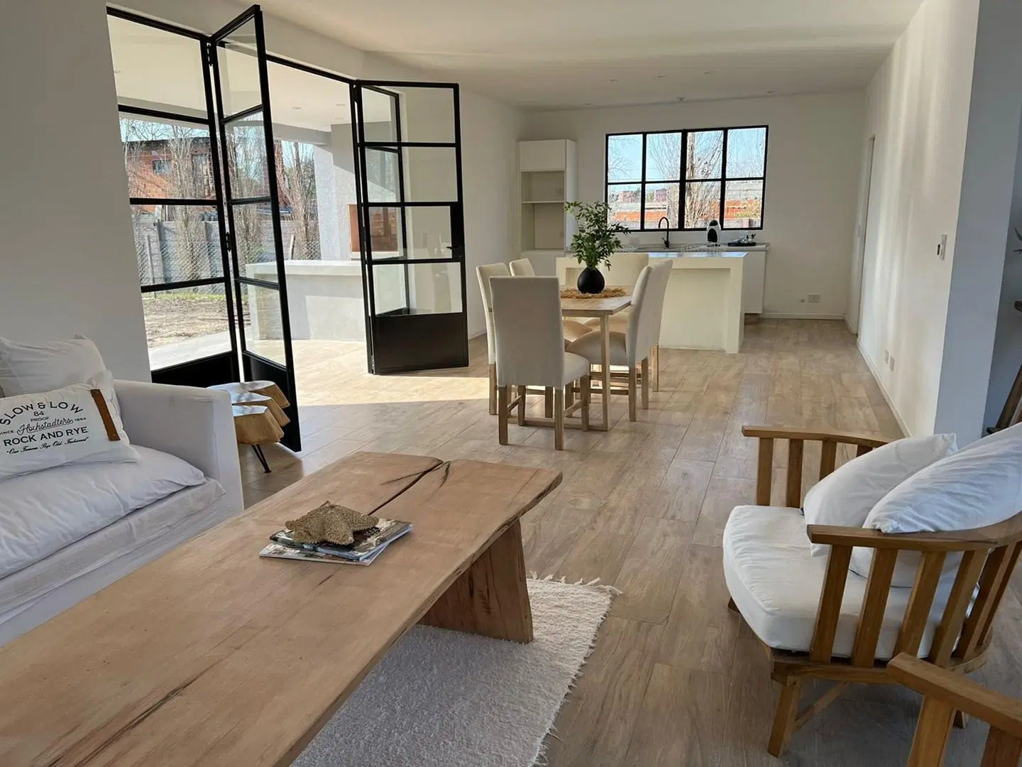 Casa en venta en Lagoon Pilar con pileta 4
