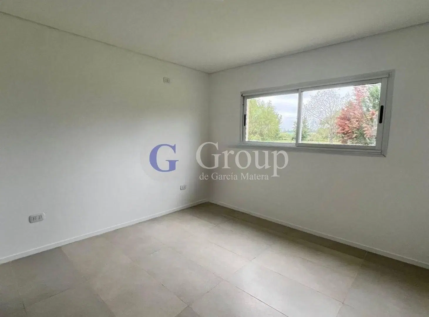 Casa en venta en Los Alcanfores, Pilar 8