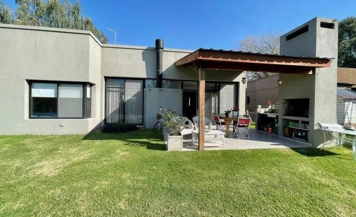 Casa en venta en Manzanares Chico, Pilar apto credito 3