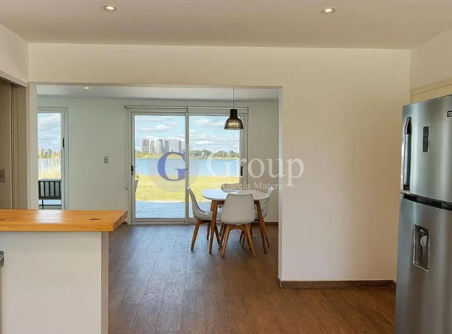Casa en venta en San Sebastian, Escobar con pileta y al agua 4