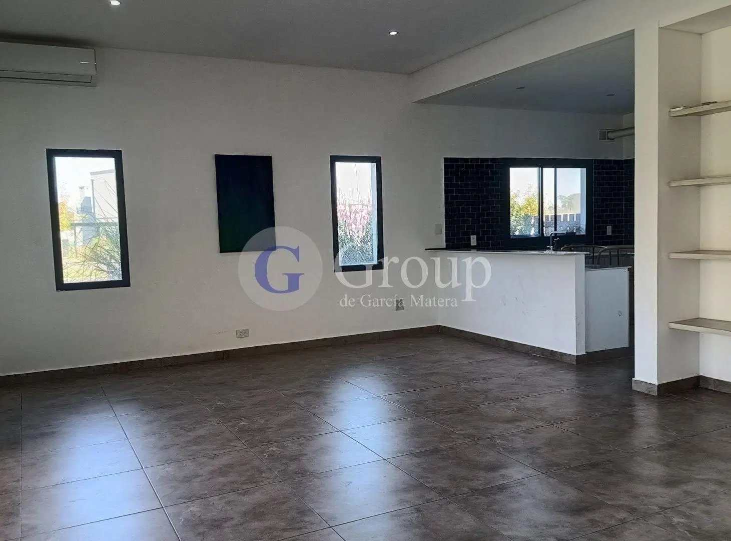 Casa Chalet  en Venta en Santa Lucia, Pilar del Este, Pilar 5