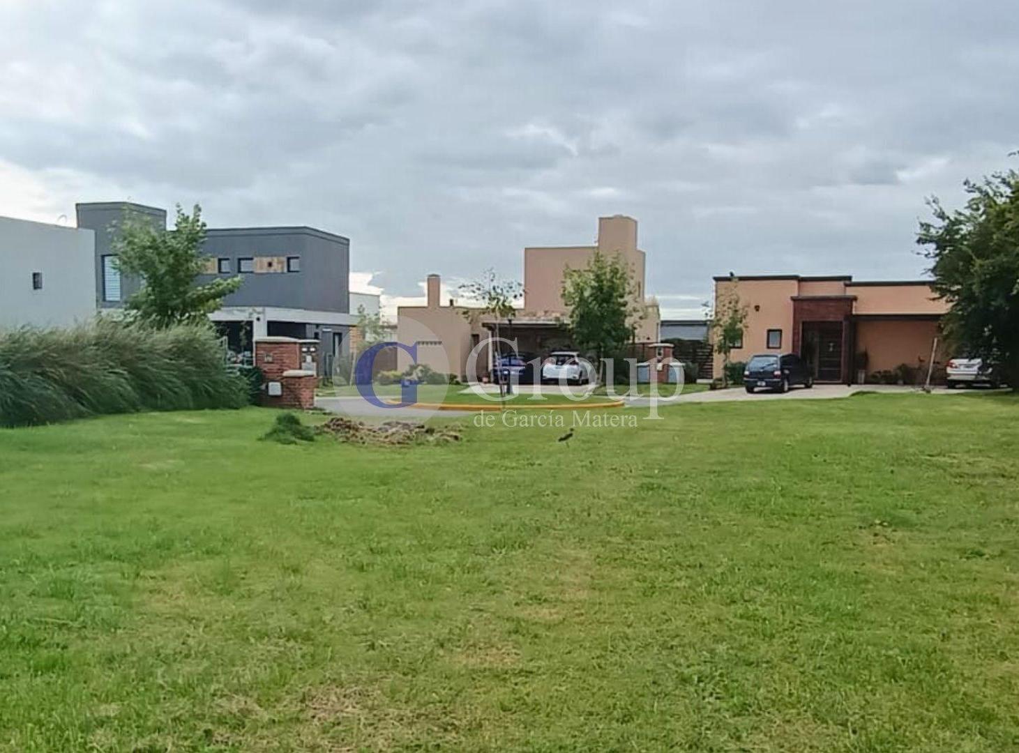 Lote perimetral en venta en Santa Lucia, Pilar del Este
