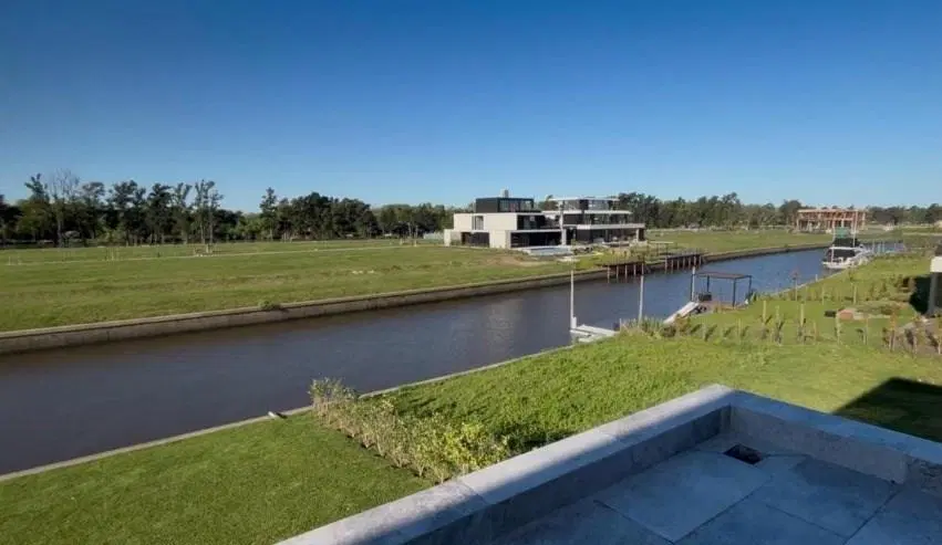 Casa al agua en Venta en El Yacht, Nordelta, Tigre con pileta 3