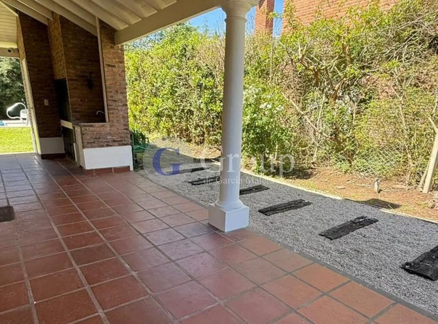 Casa en alquiler amoblado en La Delfina, Pilar con pileta 3