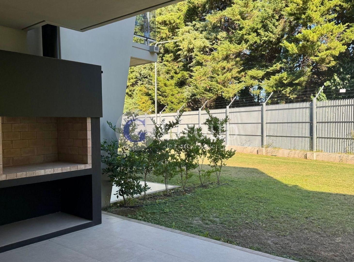 Foto de Casa de 5 ambientes en venta en Luciernagas Pilar, imagen 1