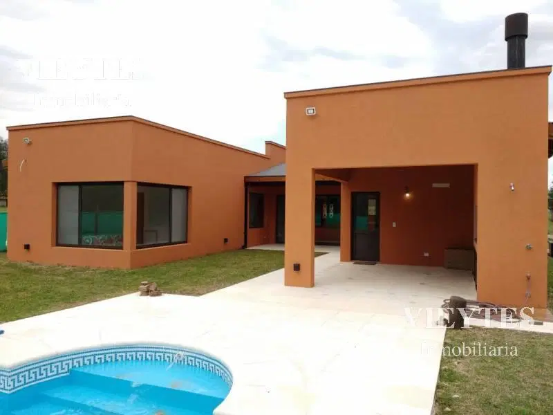 HERMOSA CASA A ESTRENAR CON PISCINA!!!! 3