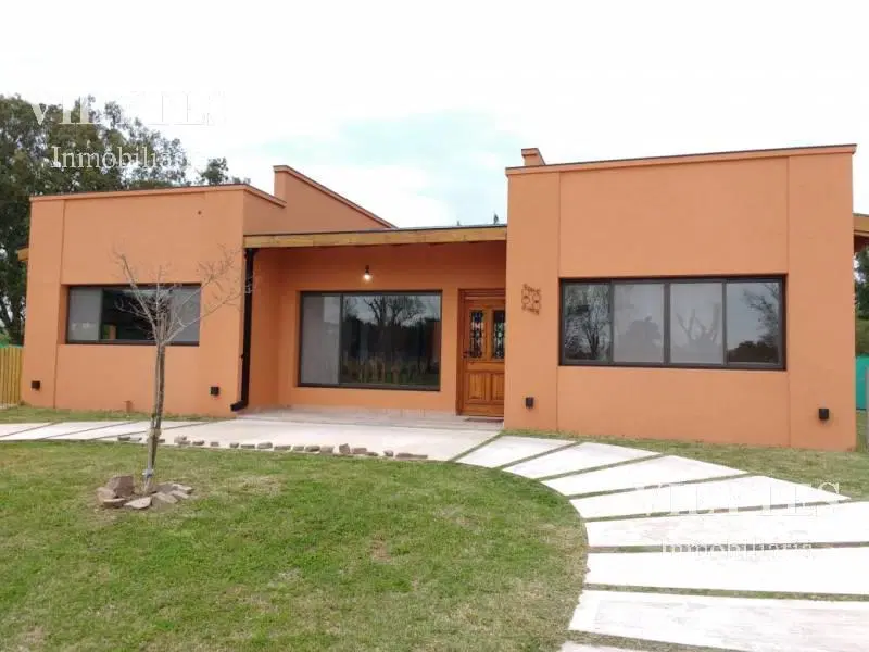 HERMOSA CASA A ESTRENAR CON PISCINA!!!! 4