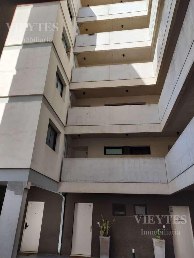 Foto de Departamento en alquiler con cochera, imagen 2