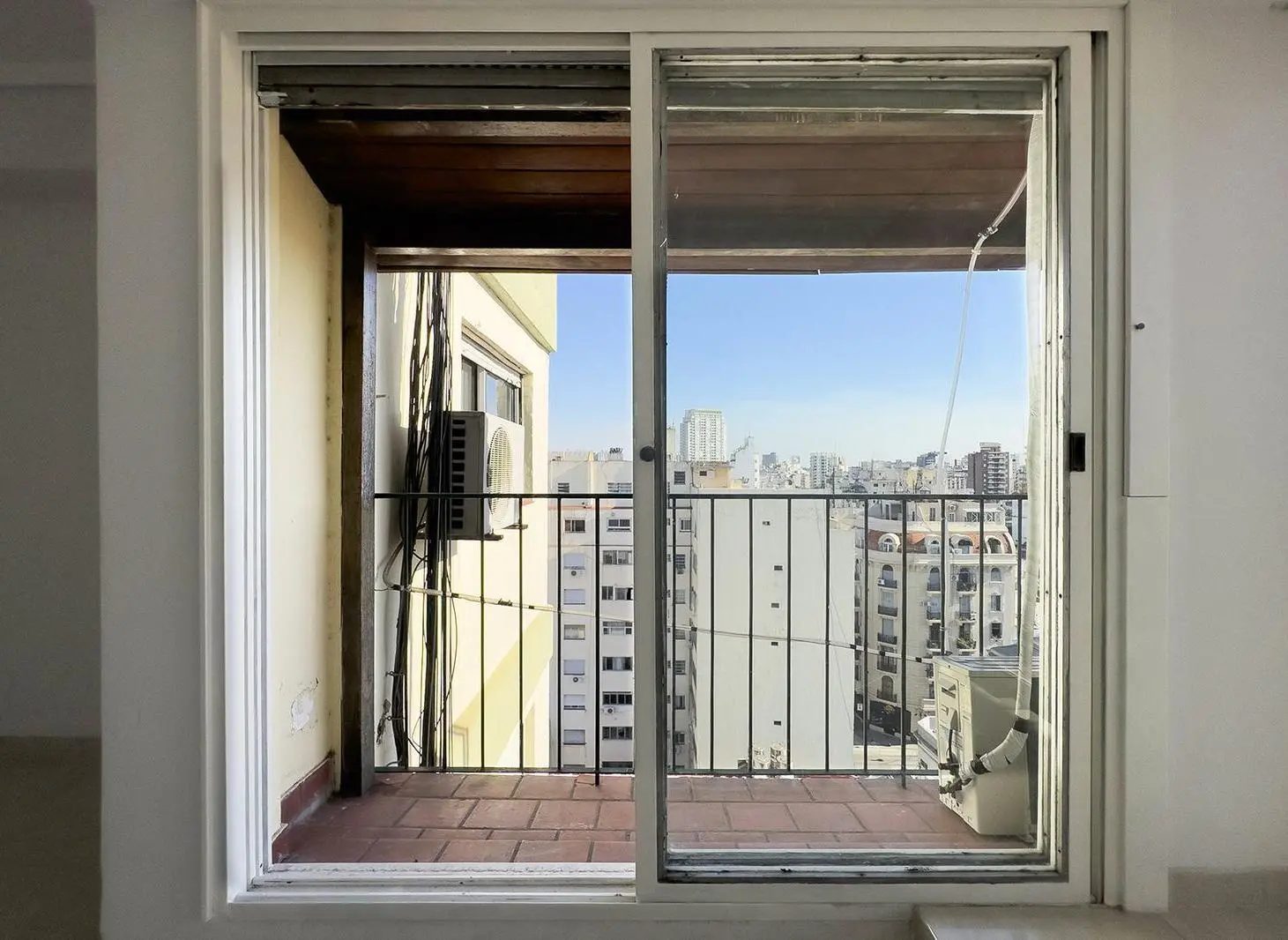 Chacabuco 900 Departamento de 3 Ambientes con Terraza Propia Parrilla 5