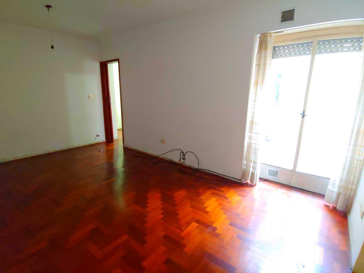 Ariel 2500 - 2 Ambientes c/ Patio - Villa Gral. Mitre