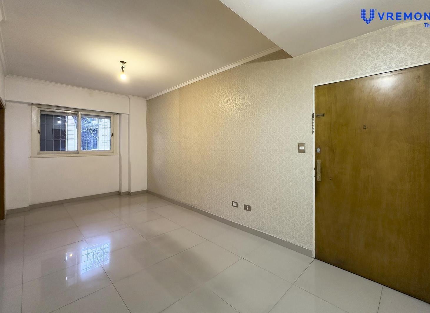 Valle 900 Departamento 3 Ambientes con Patio en PB Caballito Sur Venta