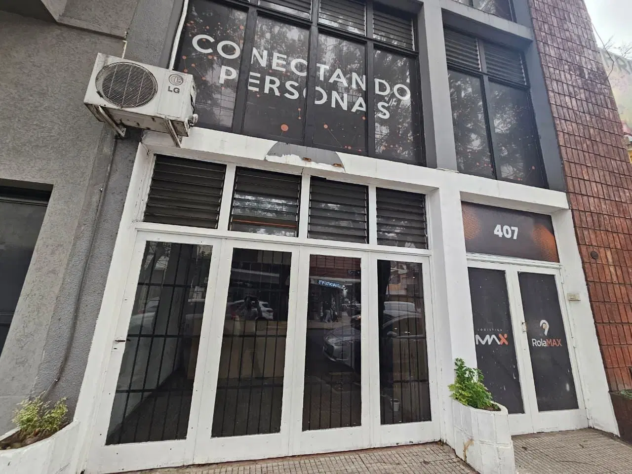 Lisandro de la Torre 400 Local + Oficinas Liniers Alquiler 2