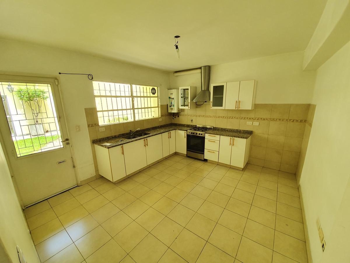 Foto de Ortega 900 Casa 4 Ambientes con Jardín Quincho Parrilla Caballito, imagen 5