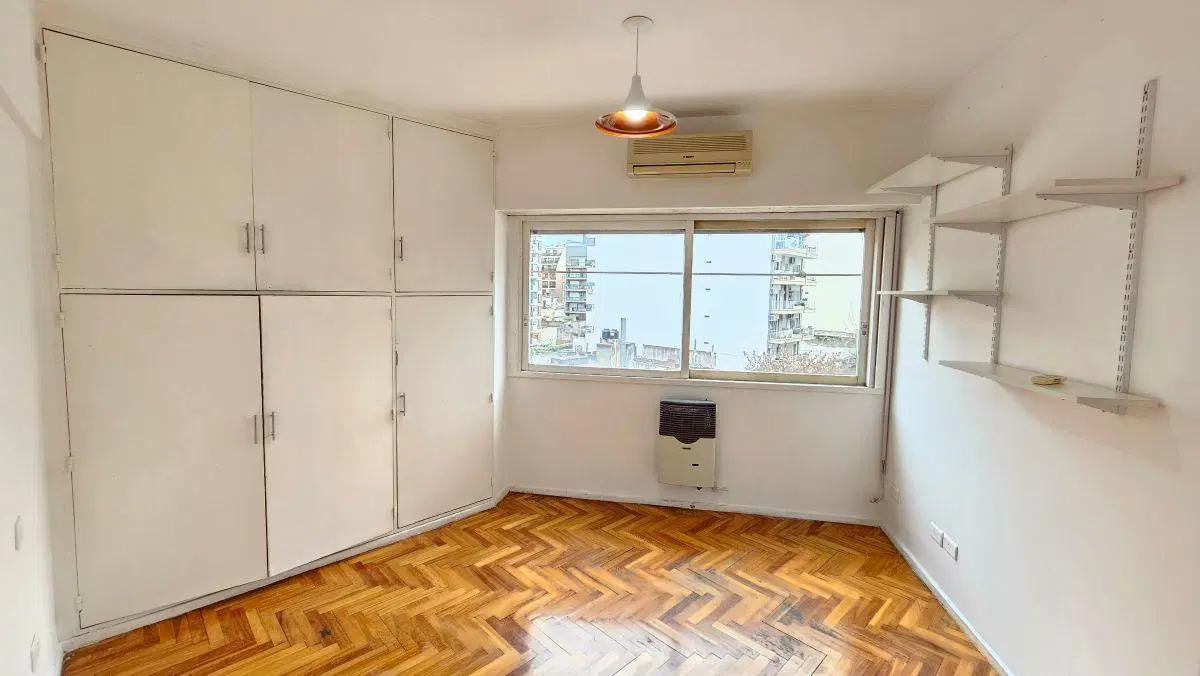 Luminoso 3 ambientes en Palermo con baño, toilette y balcón corrido 5