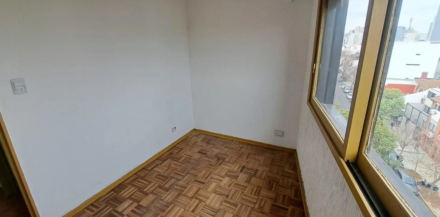 Departamento 3 ambientes con balcón 4