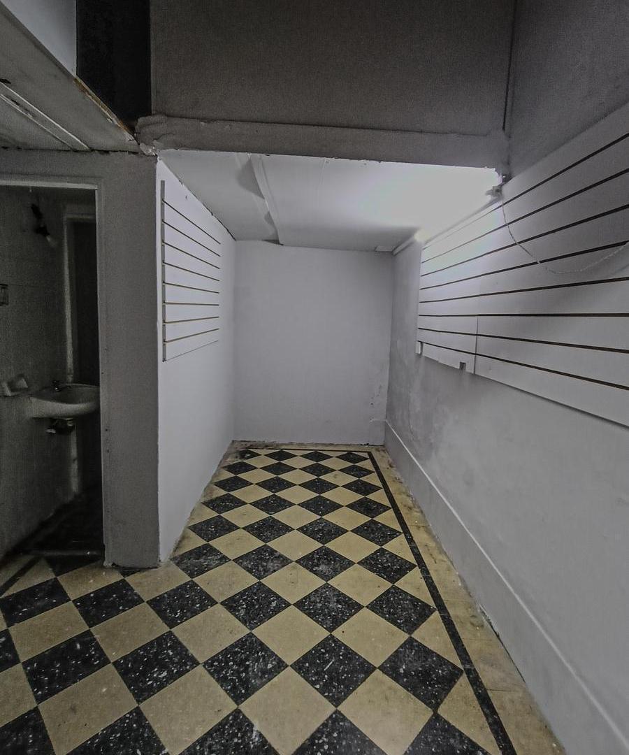 Foto de Venta Local y vivienda para reciclar, oportunidad, imagen 1