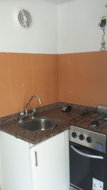 Foto de Monoambiente pequeño, muy luminoso, imagen 2
