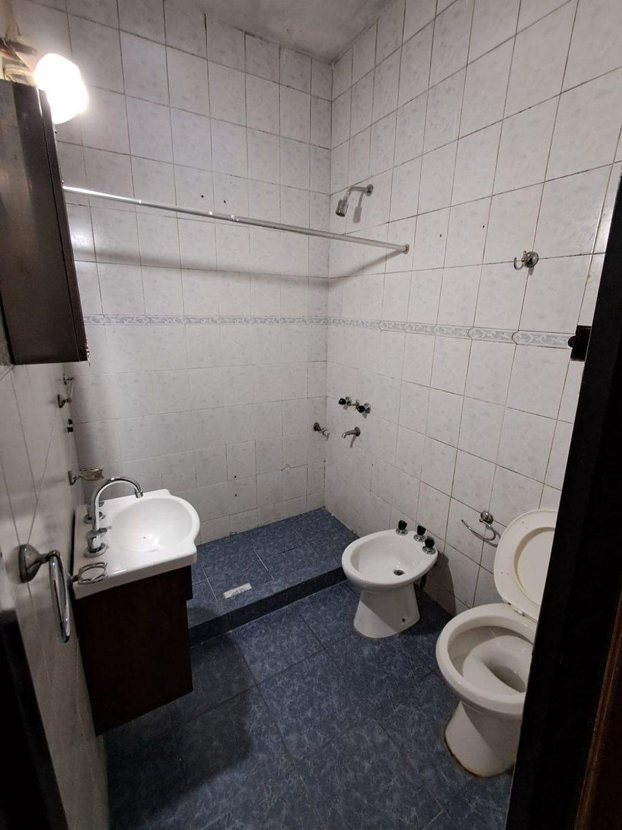 Venta Casa de Pasillo 3 Dorm. G. Baigorria 5