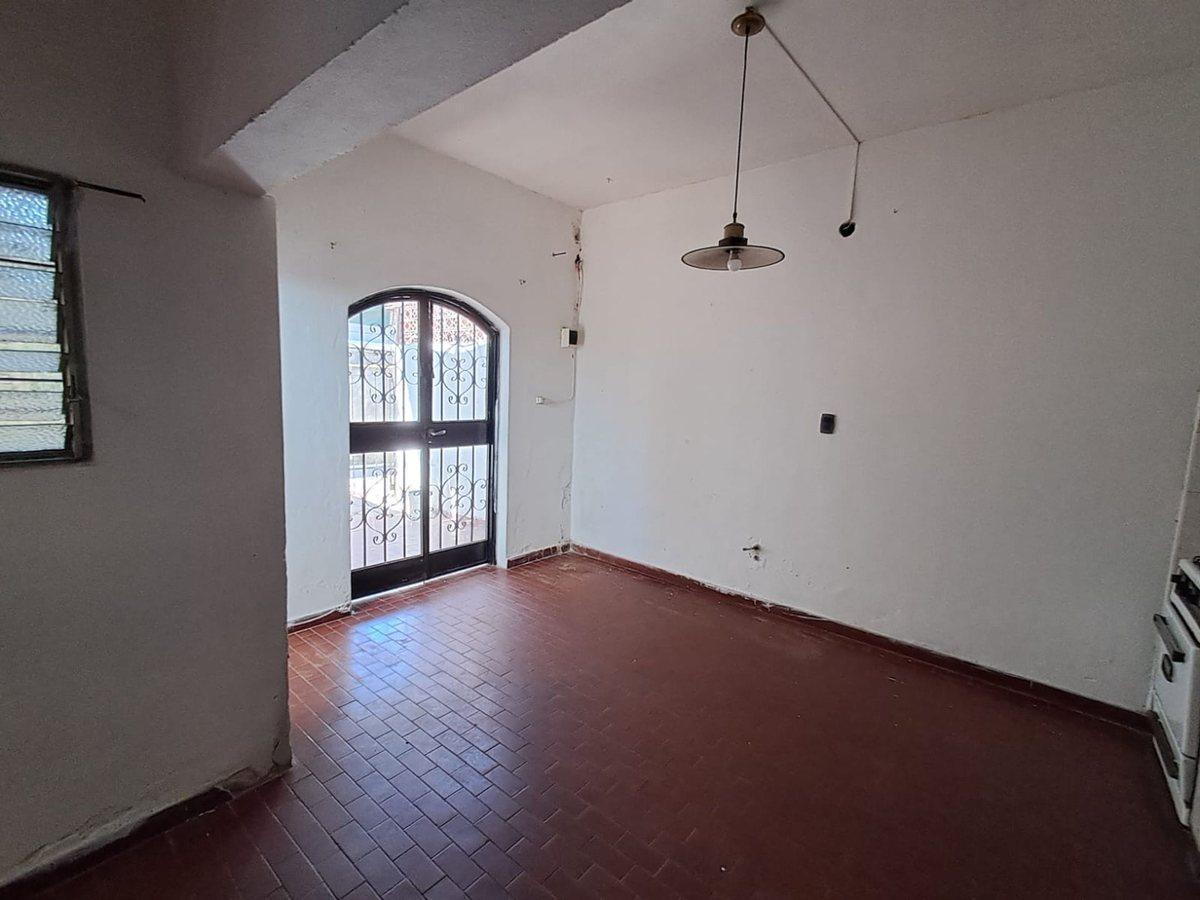 Venta Casa de Pasillo 3 Dorm. G. Baigorria 2