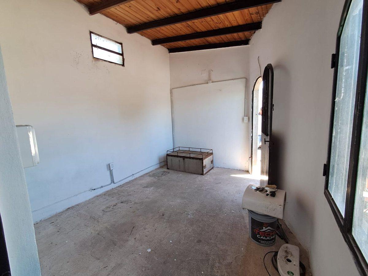 Venta Casa de Pasillo 3 Dorm. G. Baigorria 4
