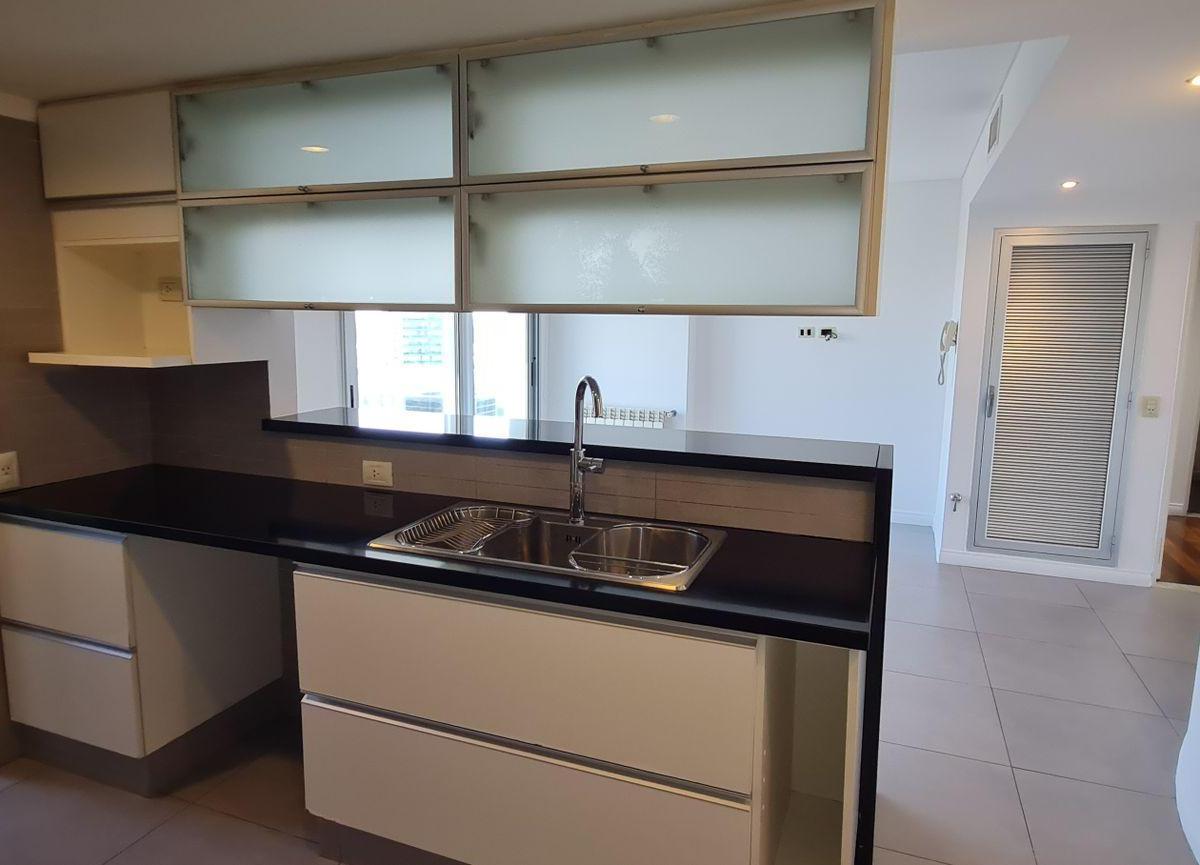 Venta Departamento 2 Dorm., Balcón Zona Rio 4