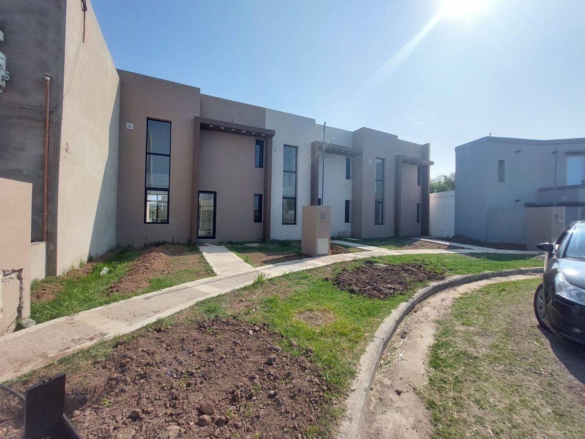Venta Casa Dos Dorm. Duplex en Ricardone 5