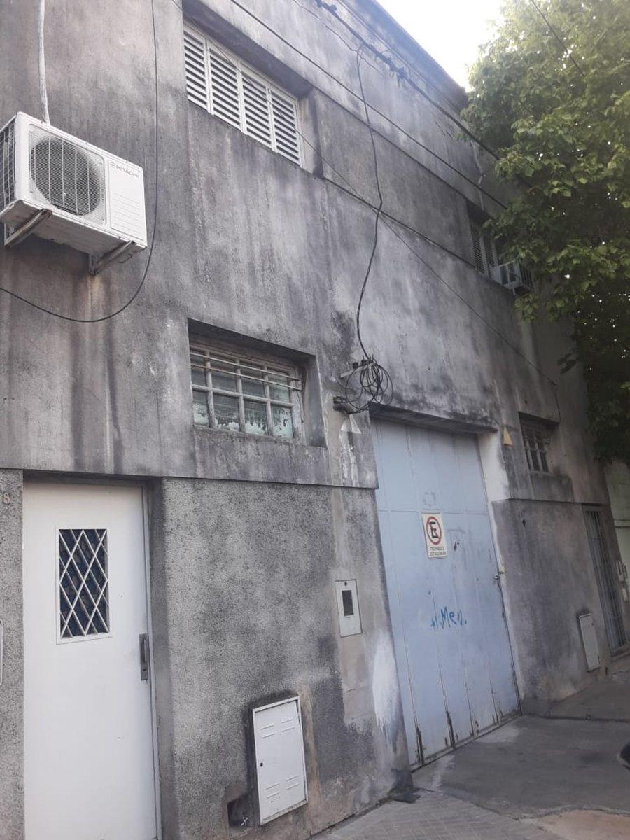 Venta Galpón con Oficina Barrrio Azcuenaga 2