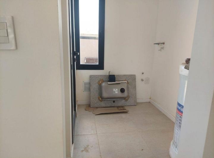DUPLEX 2 DORMITORIOS, PATIO, A ESTRENAR. RICARDONE 5