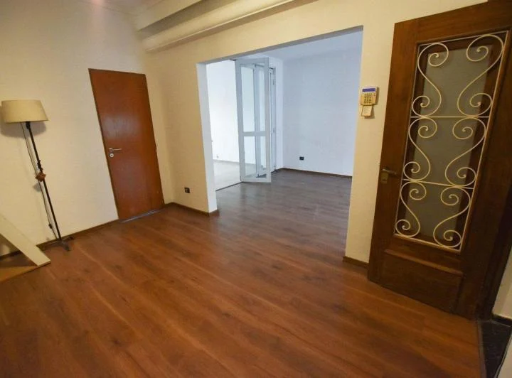 VENTA CASA 3 DORMITORIOS PATIO VERDE ALBERDI 5
