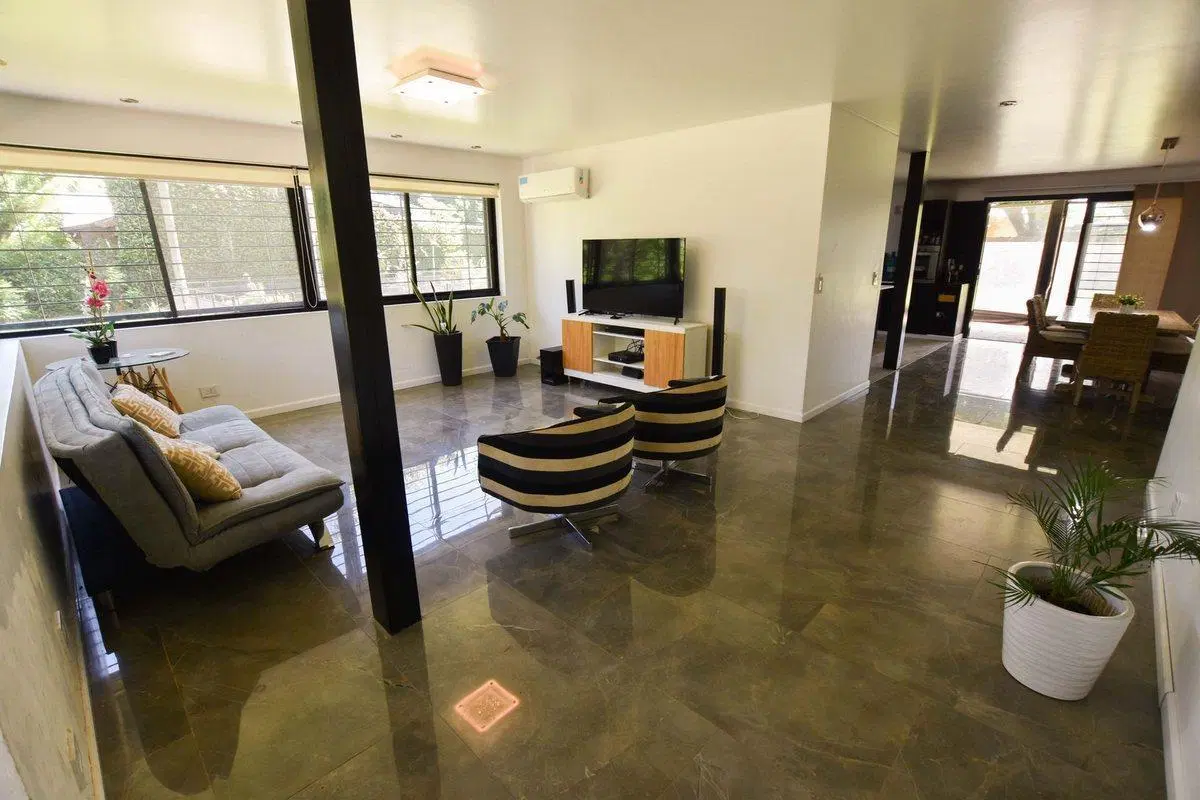 VENTA CASA EN IBARLUCEA CON PILETA COCHERA QUINCHO 2