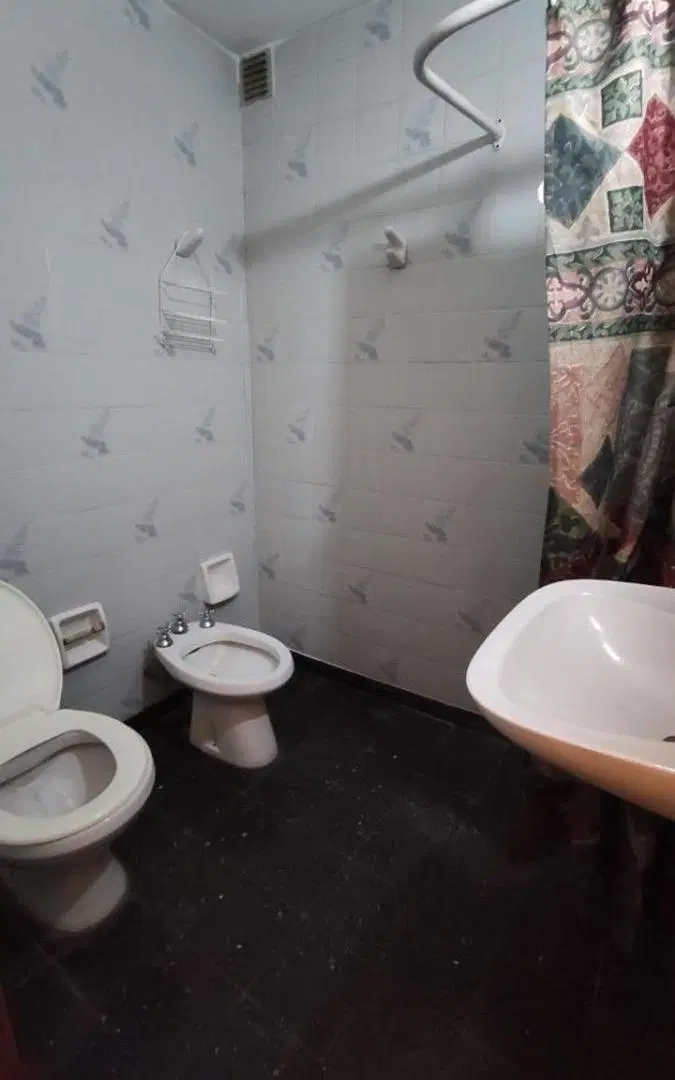 Venta casa con local comercial en Pichincha 5