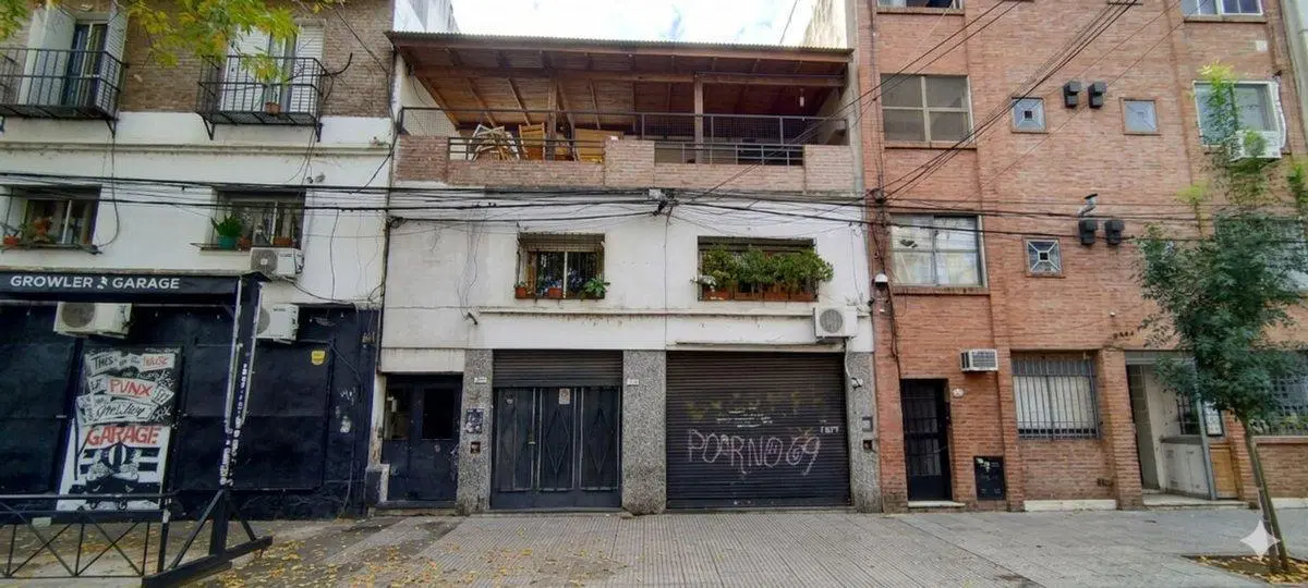 Venta casa con local comercial en Pichincha 3