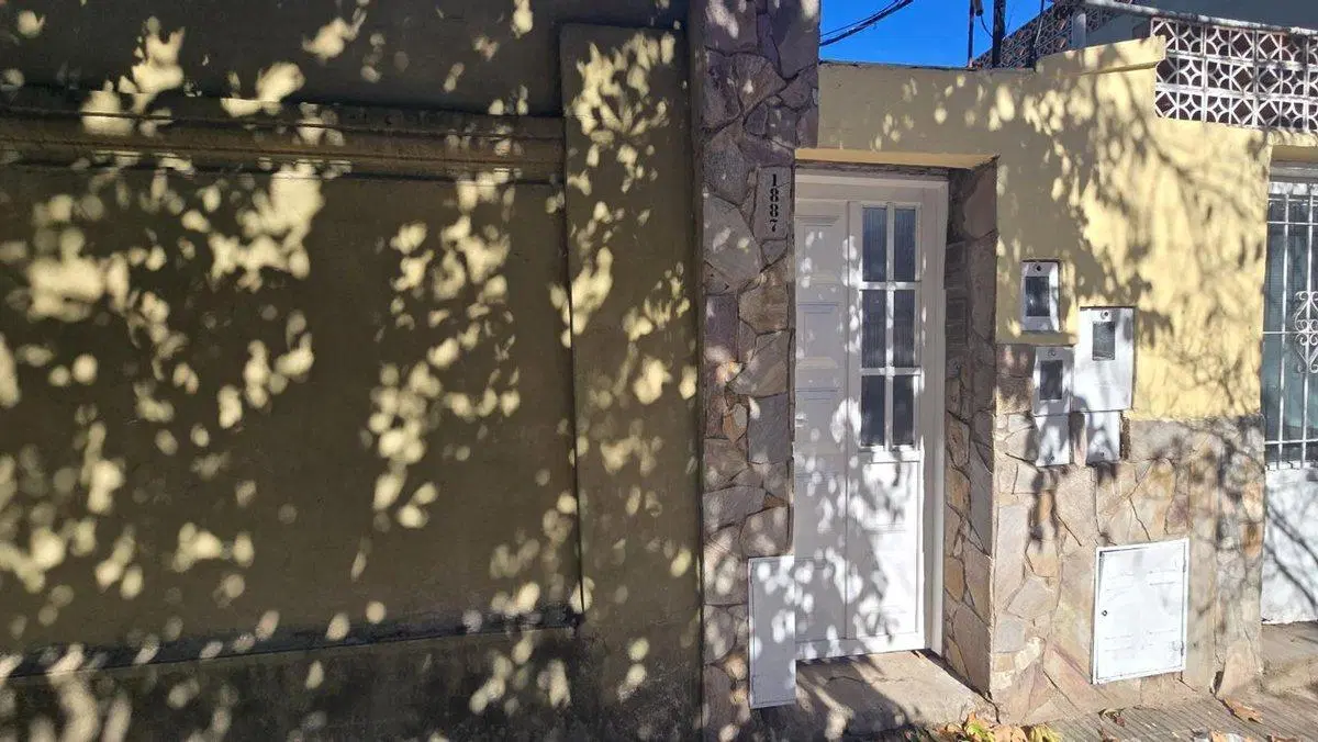 VENTA CASA INTERNA 2 DORMITORIOS BARRIO ARROYITO 4