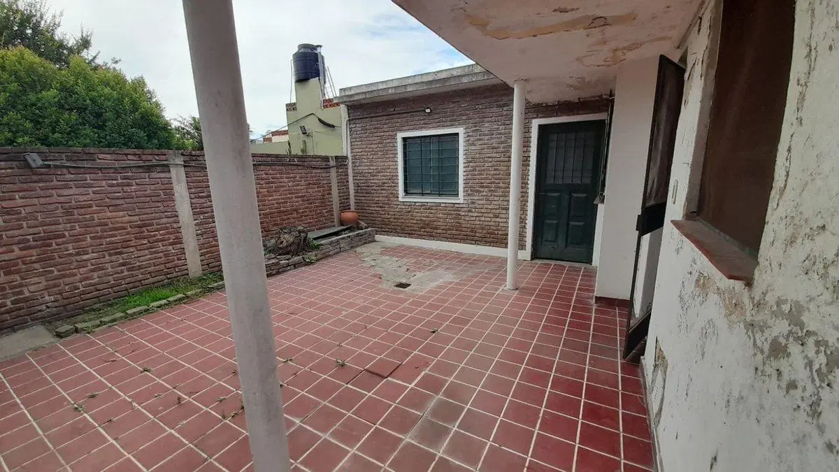 VENTA CASA UNICA DE PASILLO- TIRO SUIZO 5