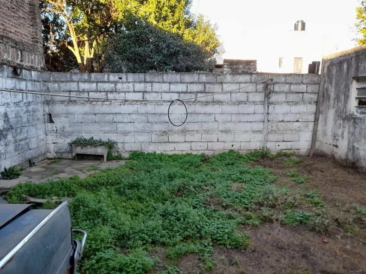 Casa en Barrio La Guardia- Dos Dormitorios- Venta 4