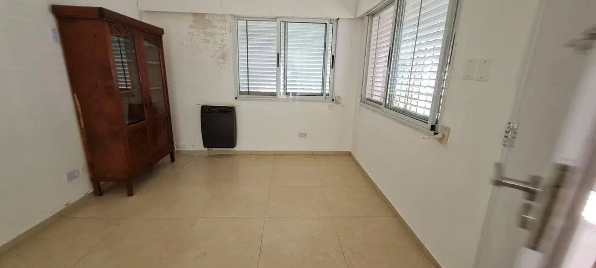 Casa 2 dormitorios cochera jardin V. Constitución 4