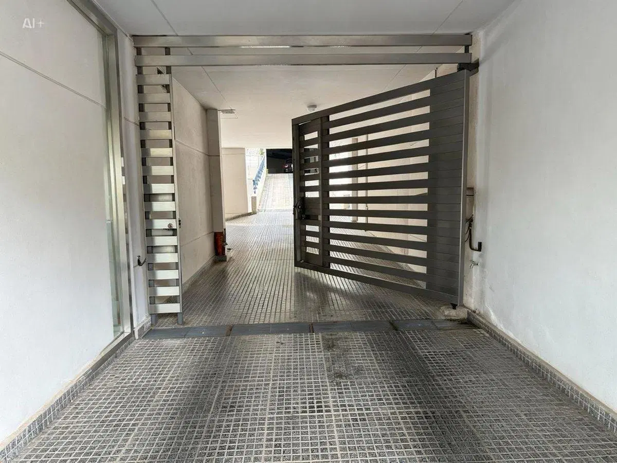 COCHERA EN VENTA ZONA CENTRO -EDIFICIO TRANVÍA 11 2