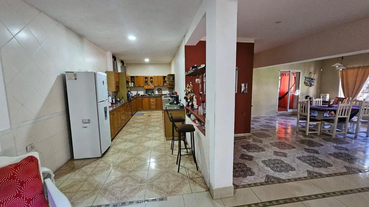 VENTA DE CASA EN IBARLUCEA CON PILETA 4