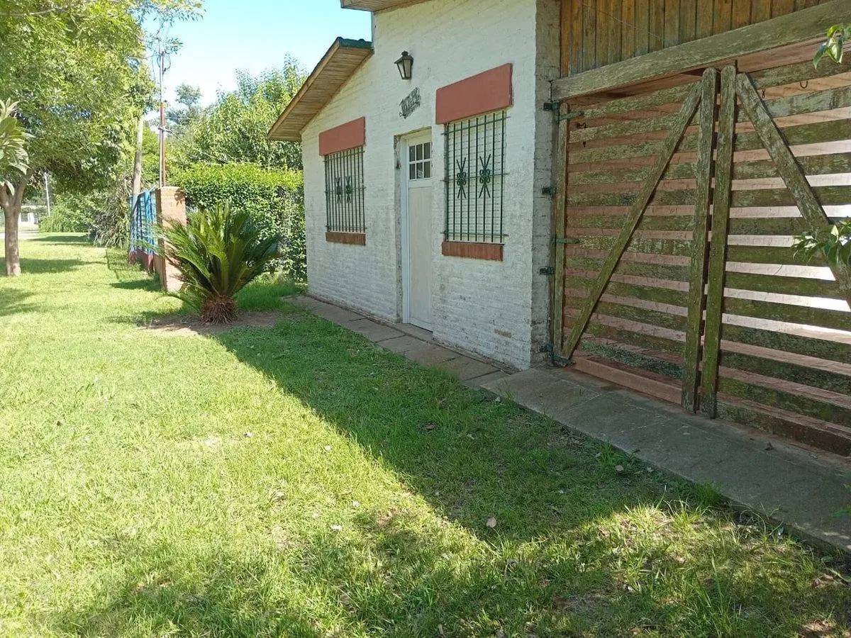 Venta Casa con Pileta Villa Elvira 3
