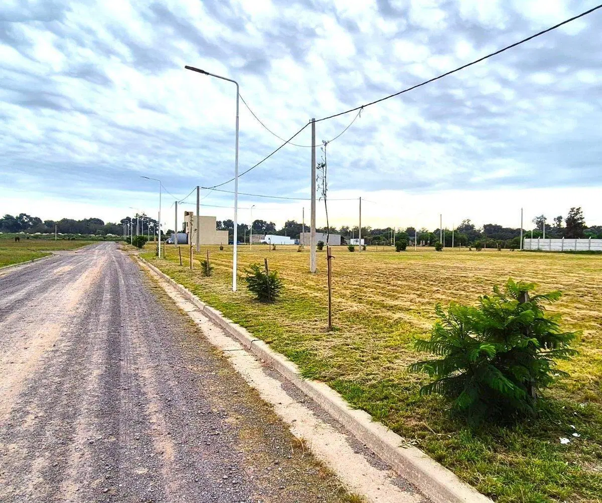 TERRENO 400 M2 VILLA ROBLES. URQUIZA 2400. SLZO 5