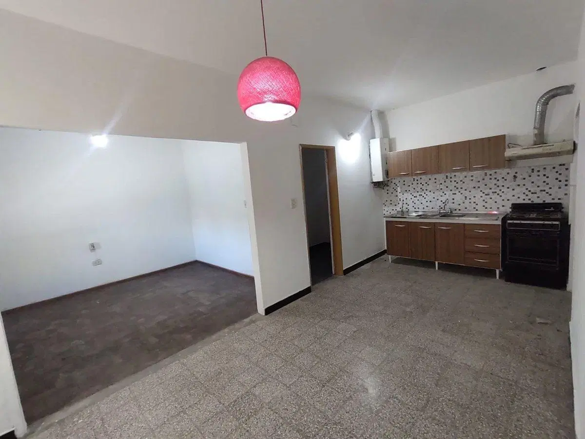ALQUILER CASA 2 DORMITORIOS BARRIO BELGRANO 3