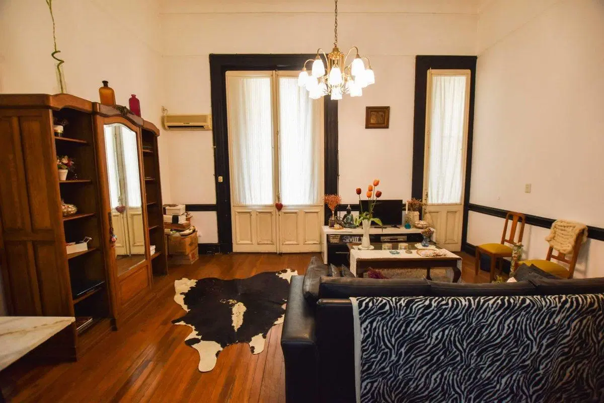 VENTA Departamento de Estilo, con balcon. Centro 2