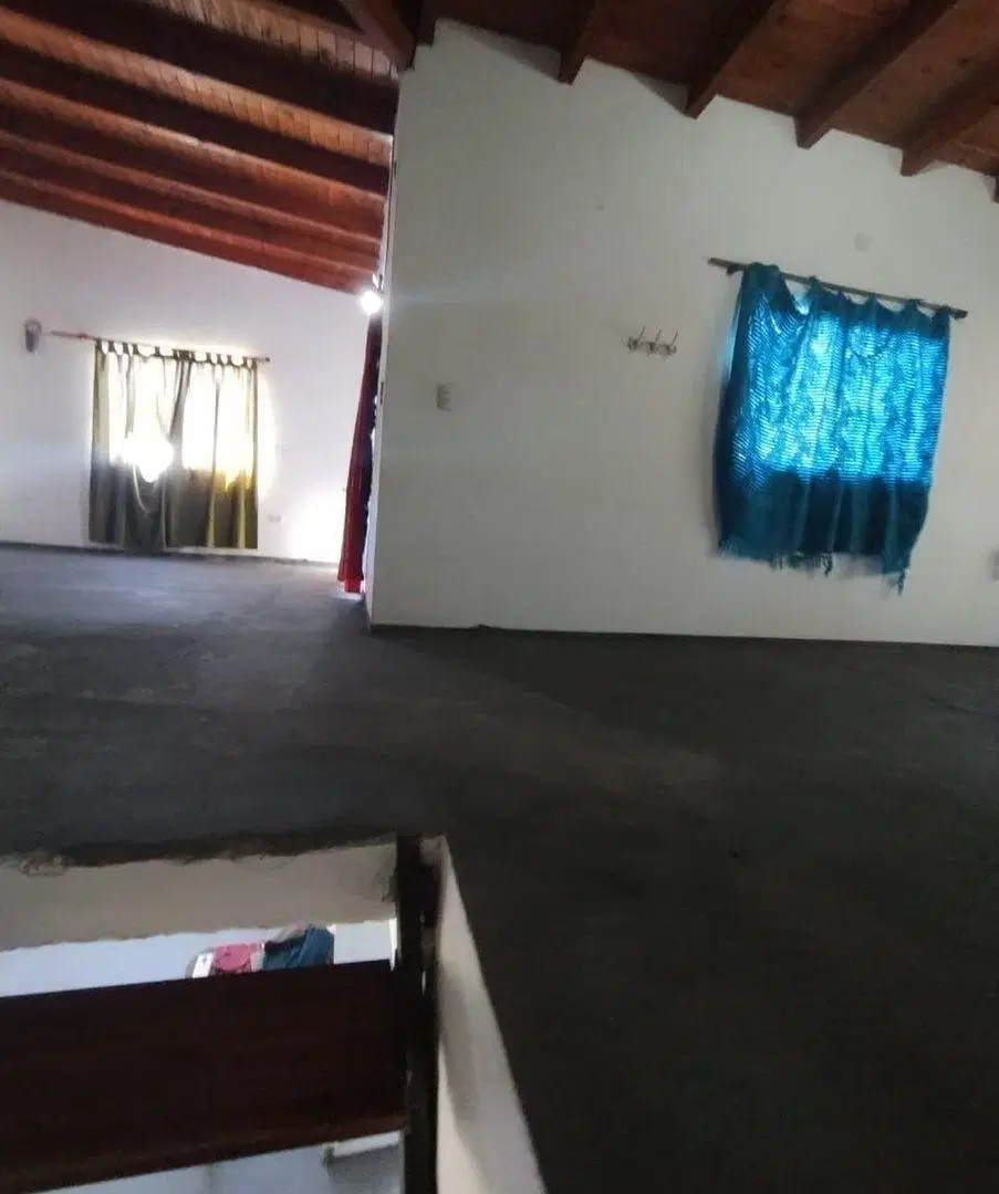 VENTA CASA/ DUPLEX 2 DORMITORIOS / PATIO- ROLDÁN 2